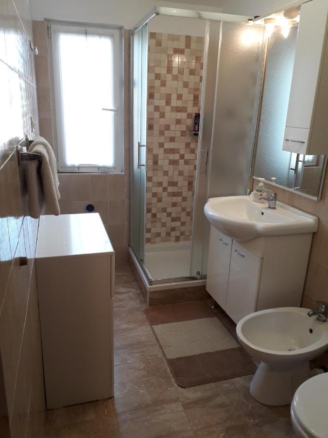 Apartments J&R Babara ビオグラード・ナ・モル エクステリア 写真