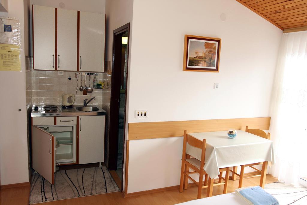 Apartments J&R Babara ビオグラード・ナ・モル 部屋 写真