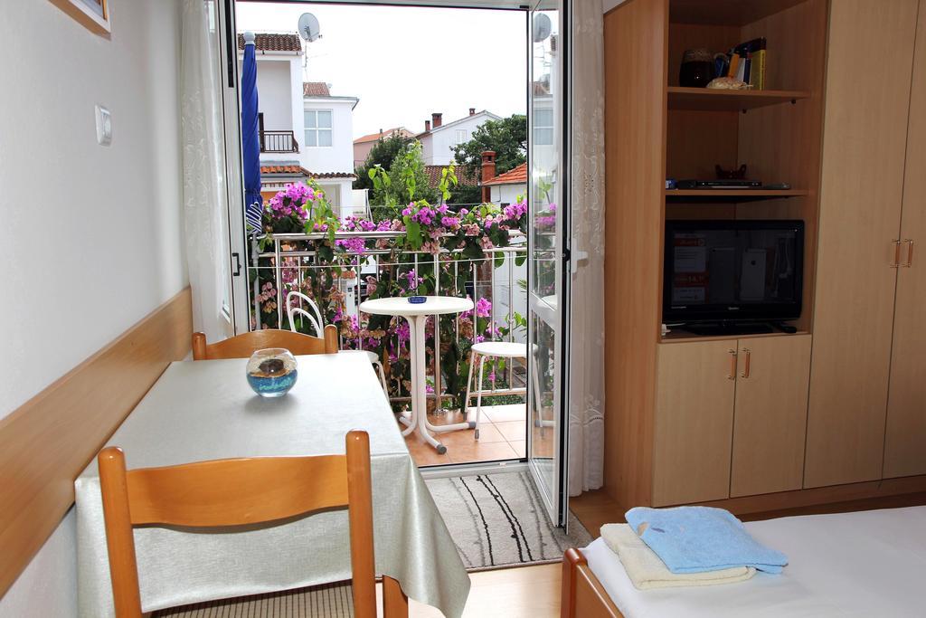 Apartments J&R Babara ビオグラード・ナ・モル 部屋 写真