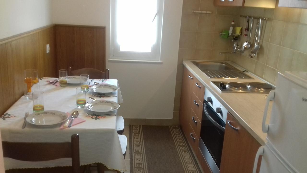 Apartments J&R Babara ビオグラード・ナ・モル エクステリア 写真